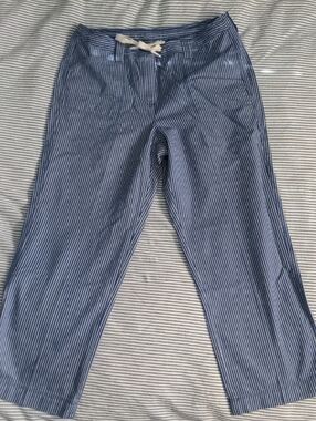 Anne Klein Sport Blue and White Striped, Nautical, Size 10, Cropped, Wide Leg